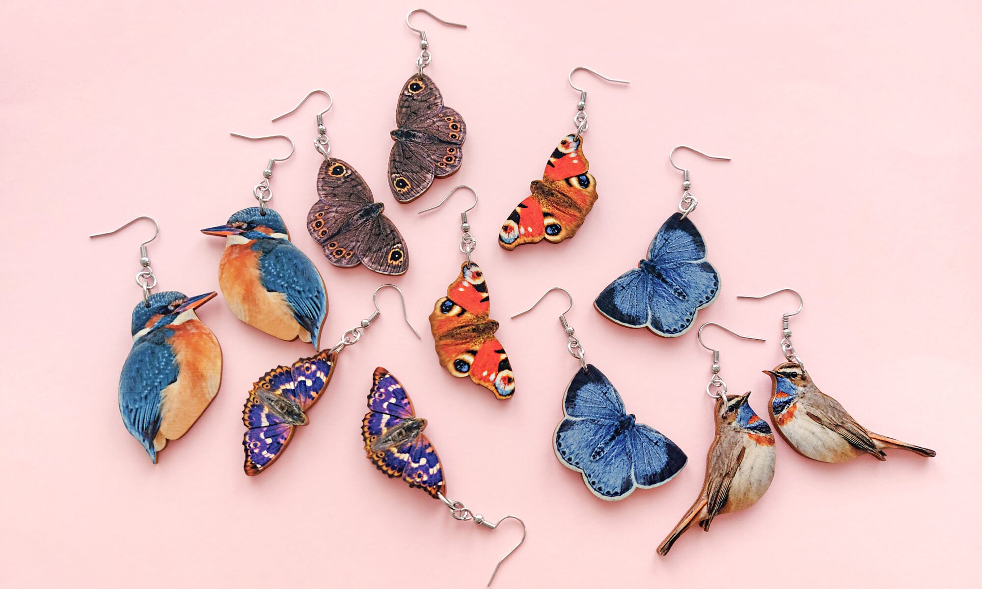 Perhoset ja luonto puiset korvakorut