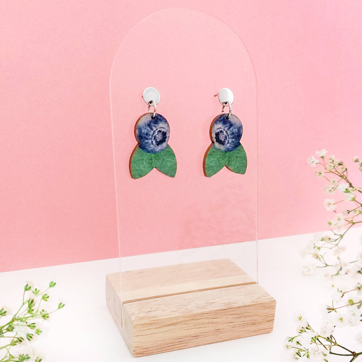 U qolini qoydi va qochib ketdi. Yosh porno yulduz anal porno videolarni afzal koradi